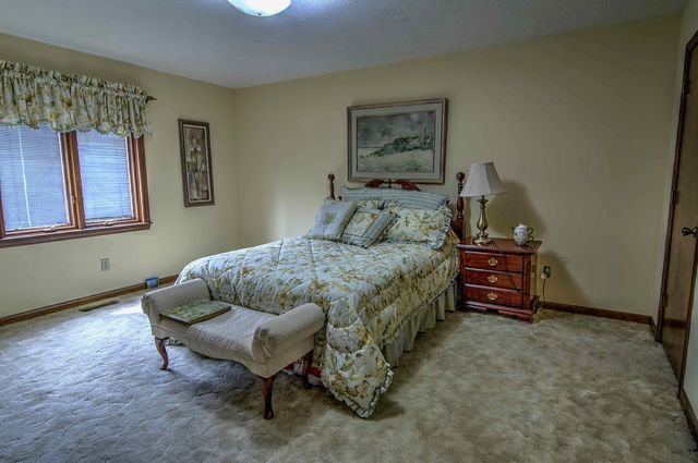 702 Lake Hills Drive, Trenton, GA 30752