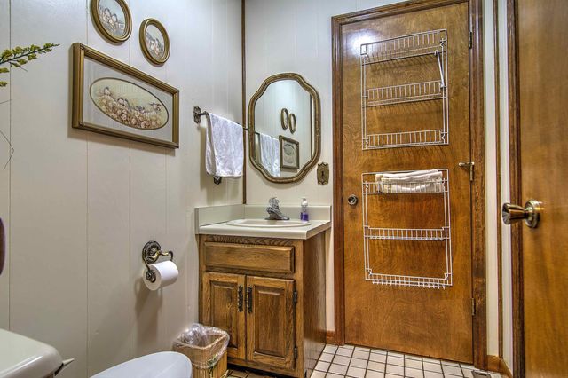 702 Lake Hills Drive, Trenton, GA 30752