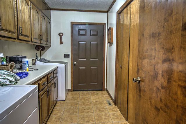 702 Lake Hills Drive, Trenton, GA 30752