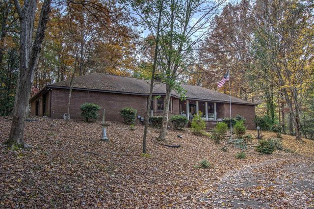 702 Lake Hills Drive, Trenton, GA 30752