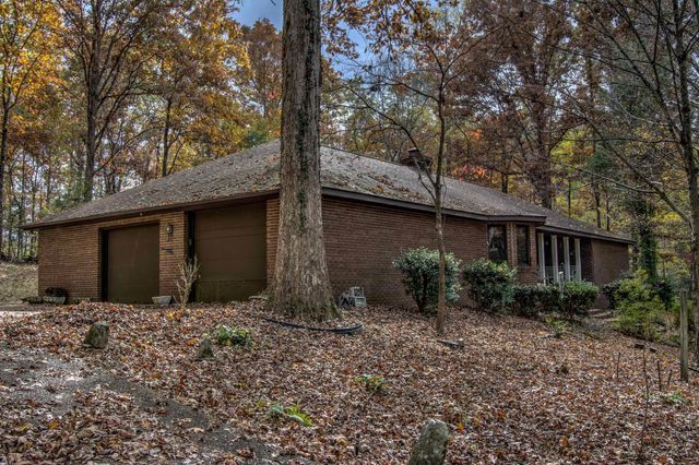 702 Lake Hills Drive, Trenton, GA 30752