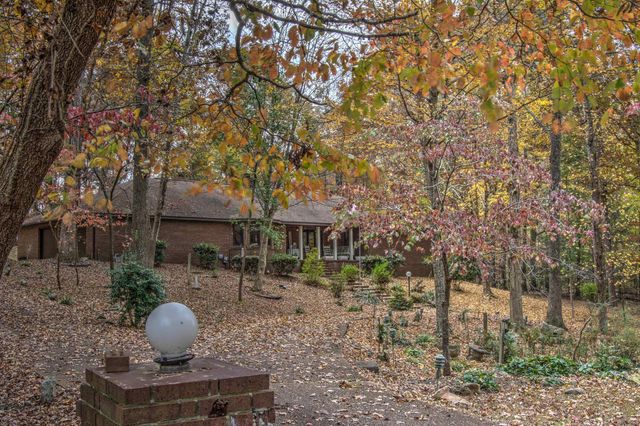 702 Lake Hills Drive, Trenton, GA 30752