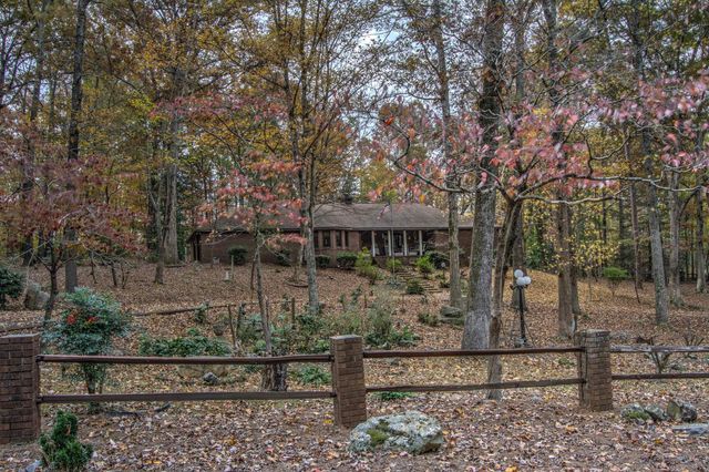 702 Lake Hills Drive, Trenton, GA 30752