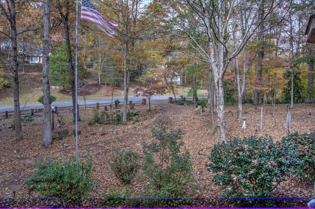 702 Lake Hills Drive, Trenton, GA 30752