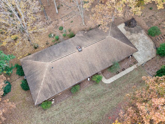 702 Lake Hills Drive, Trenton, GA 30752