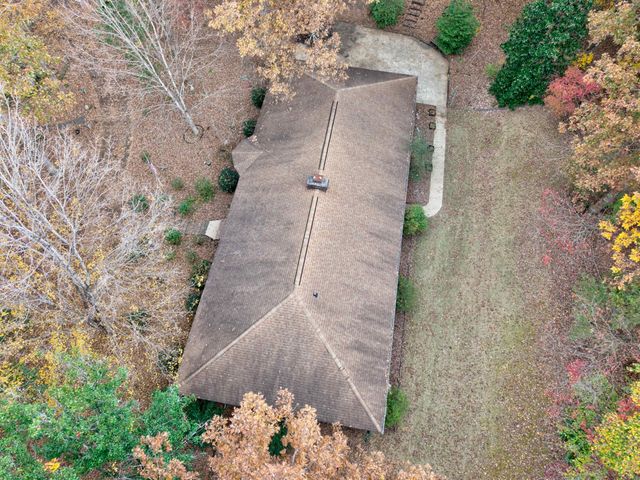 702 Lake Hills Drive, Trenton, GA 30752