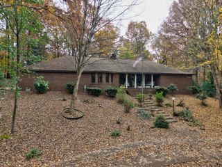 702 Lake Hills Drive, Trenton, GA 30752