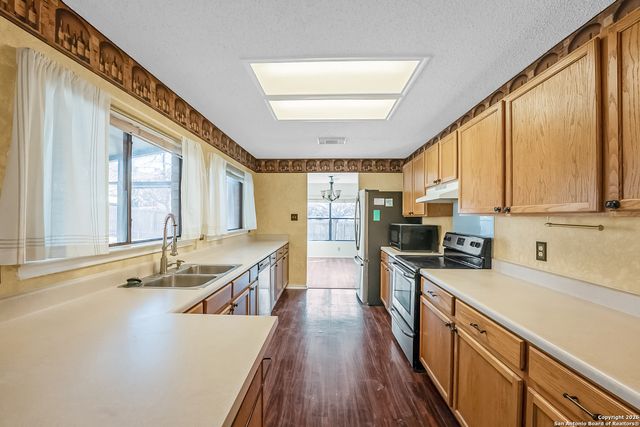 9227 Limestone Hill, San Antonio, TX 78254