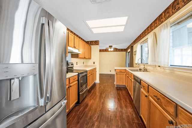 9227 Limestone Hill, San Antonio, TX 78254