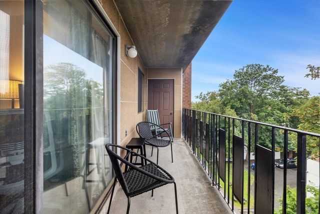 390 Broadway 54, Somerville, MA 02145