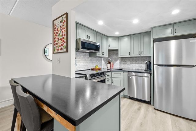 390 Broadway 54, Somerville, MA 02145