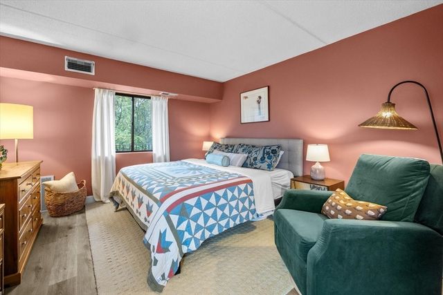 390 Broadway 54, Somerville, MA 02145