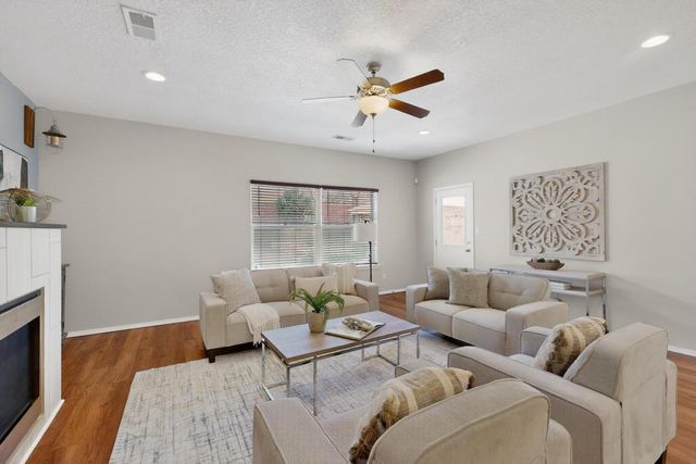 3365 Llano Vista Loop NE, Rio Rancho, NM 87124