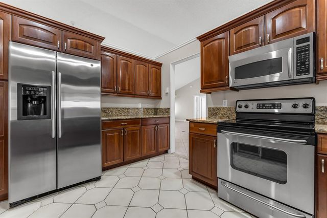 6083 SUNBERRY Circle, Boynton Beach, FL 33437
