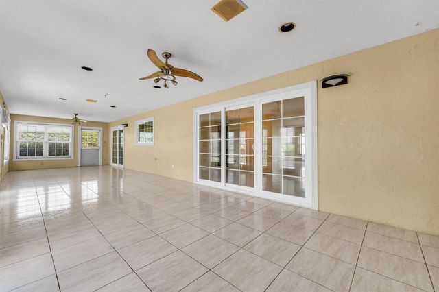 6083 SUNBERRY Circle, Boynton Beach, FL 33437