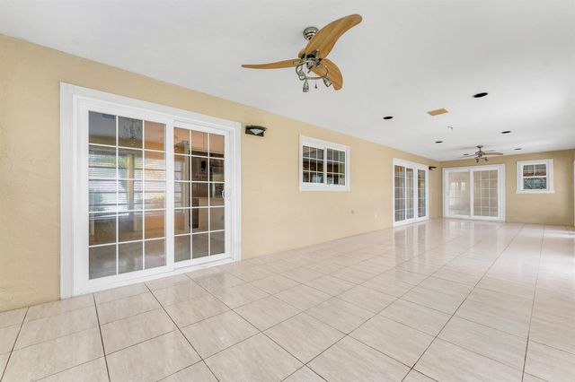 6083 SUNBERRY Circle, Boynton Beach, FL 33437