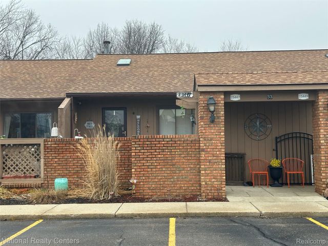 25447 Concord Lane 3, South Lyon, MI 48178