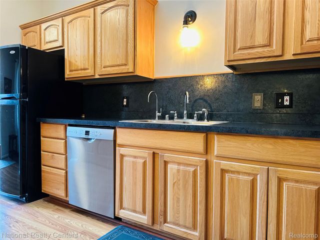 25447 Concord Lane 3, South Lyon, MI 48178