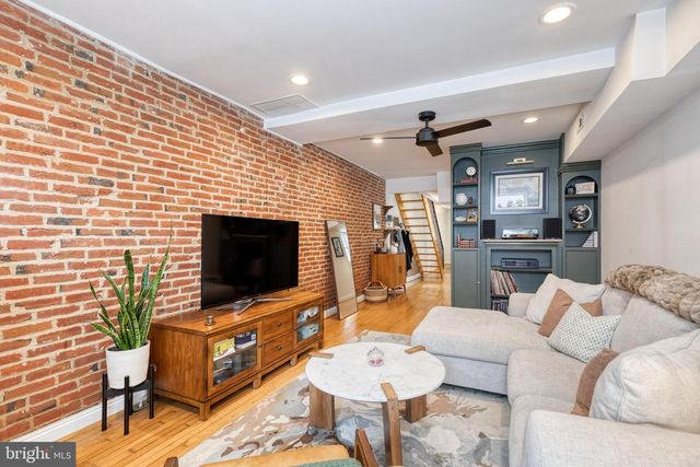 409 S WOLFE ST, Baltimore, MD 21231