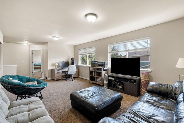 15369 Callie Avenue SE, Yelm, WA 98597