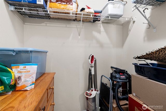 15369 Callie Avenue SE, Yelm, WA 98597