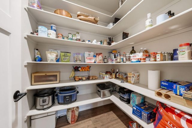 6685 Scenic Oak Court, Anderson, CA 96007