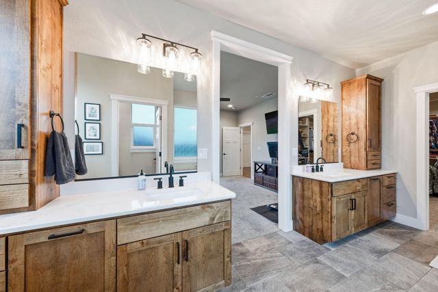 6685 Scenic Oak Court, Anderson, CA 96007