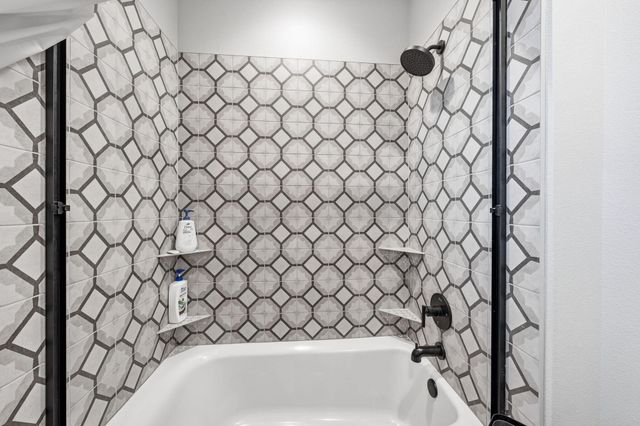 6685 Scenic Oak Court, Anderson, CA 96007