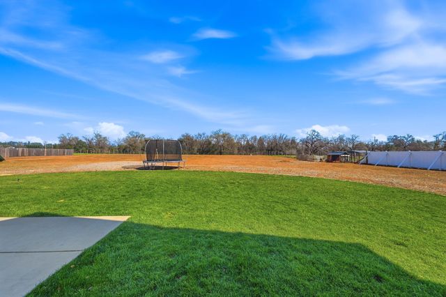 6685 Scenic Oak Court, Anderson, CA 96007