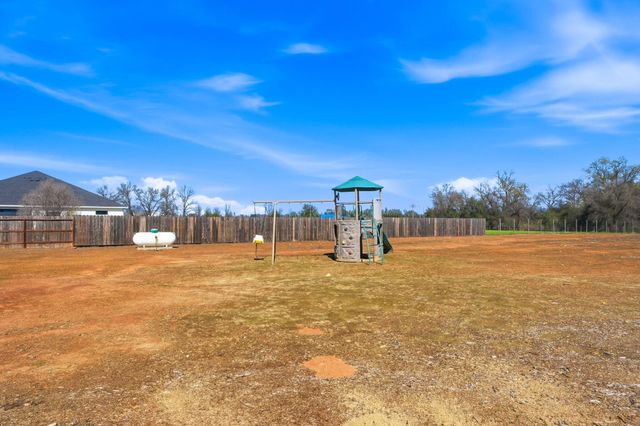 6685 Scenic Oak Court, Anderson, CA 96007