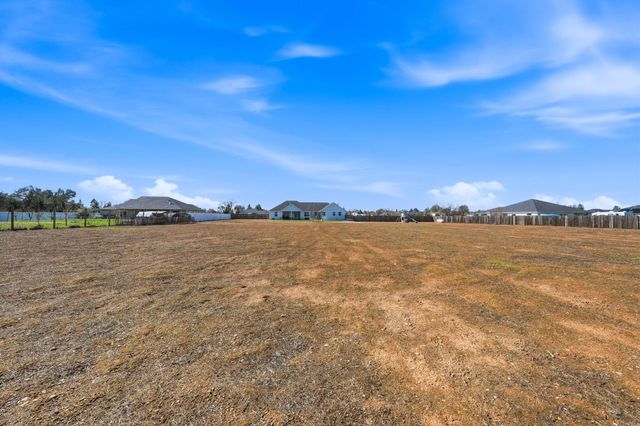 6685 Scenic Oak Court, Anderson, CA 96007