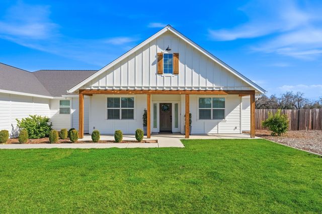 6685 Scenic Oak Court, Anderson, CA 96007