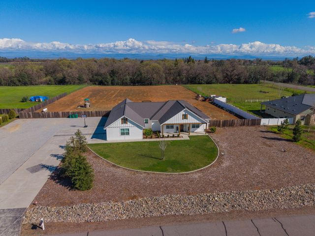 6685 Scenic Oak Court, Anderson, CA 96007