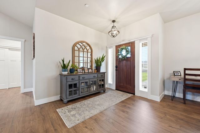 6685 Scenic Oak Court, Anderson, CA 96007