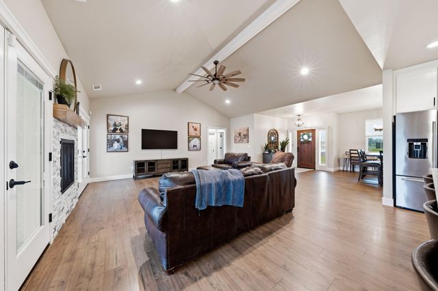 6685 Scenic Oak Court, Anderson, CA 96007