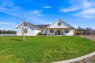 6685 Scenic Oak Court, Anderson, CA 96007