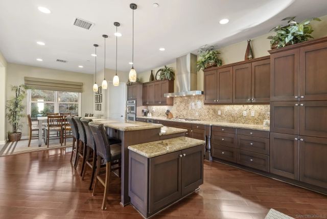9572 Welk View Dr, Escondido, CA 92026