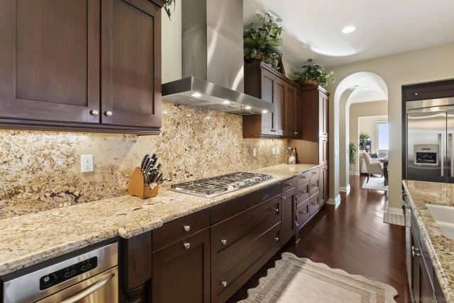 9572 Welk View Dr, Escondido, CA 92026