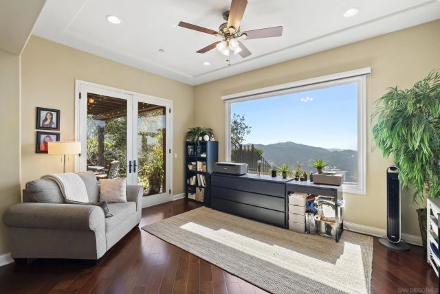 9572 Welk View Dr, Escondido, CA 92026
