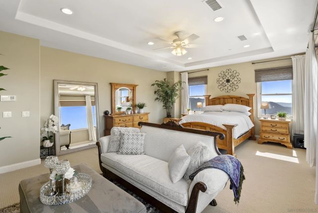 9572 Welk View Dr, Escondido, CA 92026