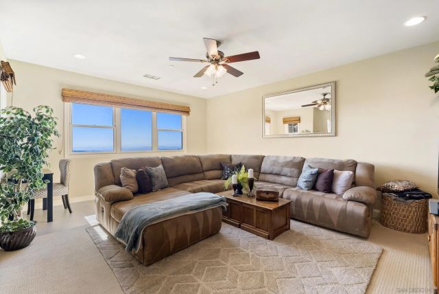 9572 Welk View Dr, Escondido, CA 92026
