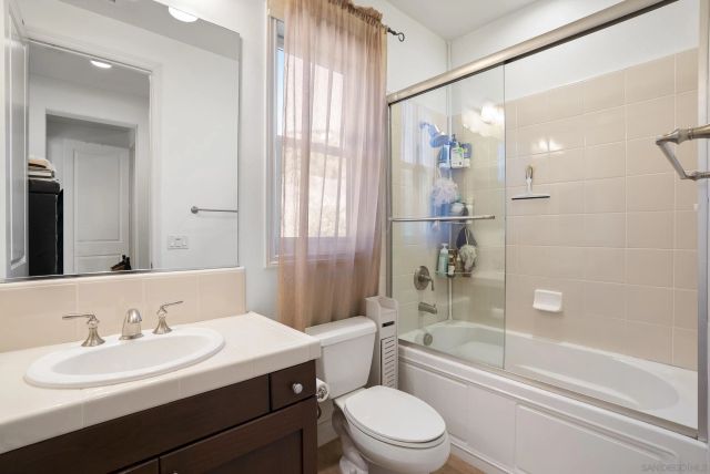 9572 Welk View Dr, Escondido, CA 92026