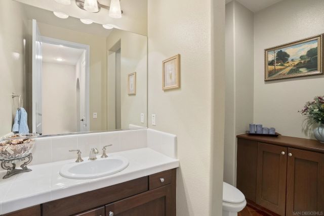 9572 Welk View Dr, Escondido, CA 92026