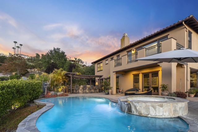 9572 Welk View Dr, Escondido, CA 92026