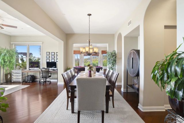 9572 Welk View Dr, Escondido, CA 92026