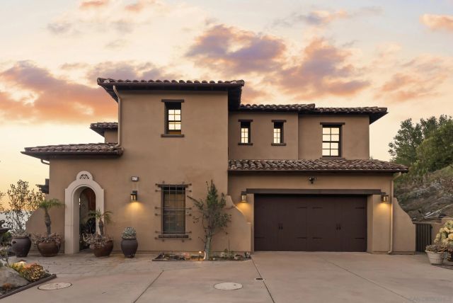 9572 Welk View Dr, Escondido, CA 92026