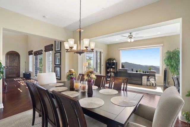 9572 Welk View Dr, Escondido, CA 92026