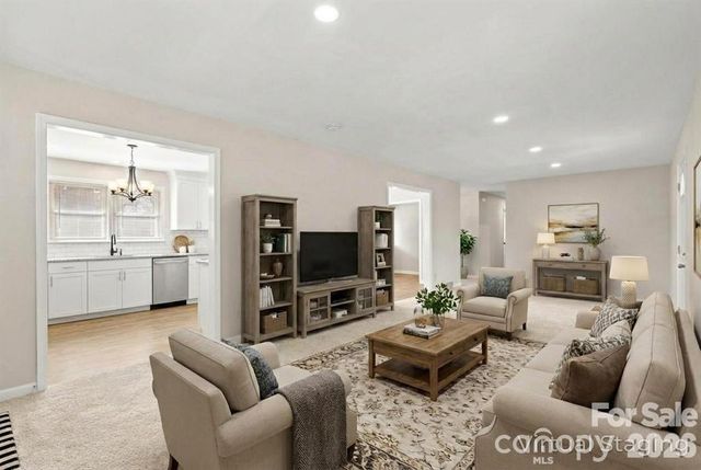 322 Holland Circle, Statesville, NC 28677