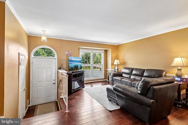 5157 HAVERING WAY, Woodbridge, VA 22193