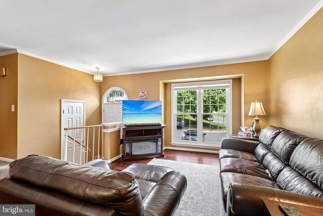5157 HAVERING WAY, Woodbridge, VA 22193